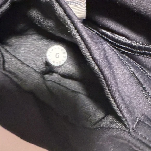 Lululemon Break Free Short Culture Clash Multi Black size 6 - Picture 4 of 8